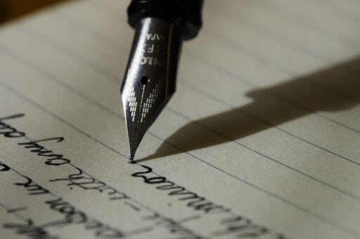 pen, translation - news article